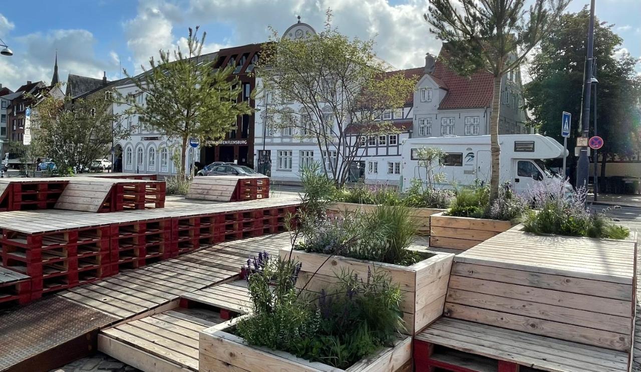 Burghofdrei Hygge & Zentral P-Platz Streaming Lägenhet Flensburg Exteriör bild
